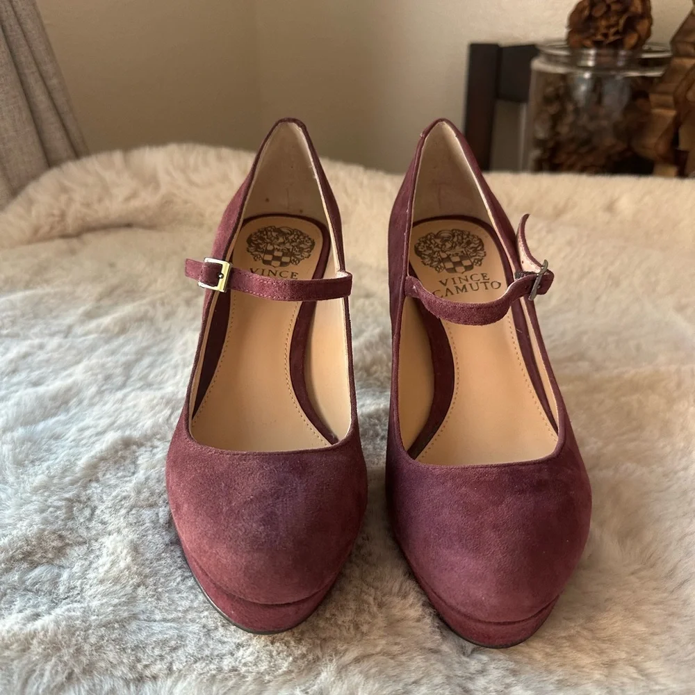 Vince Camuto Women's Burgundy Suede Heels - Picture 1 of 14